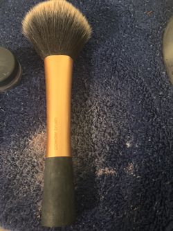 Real Techniques powder brush
