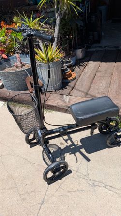 Knee scooter good condition works well