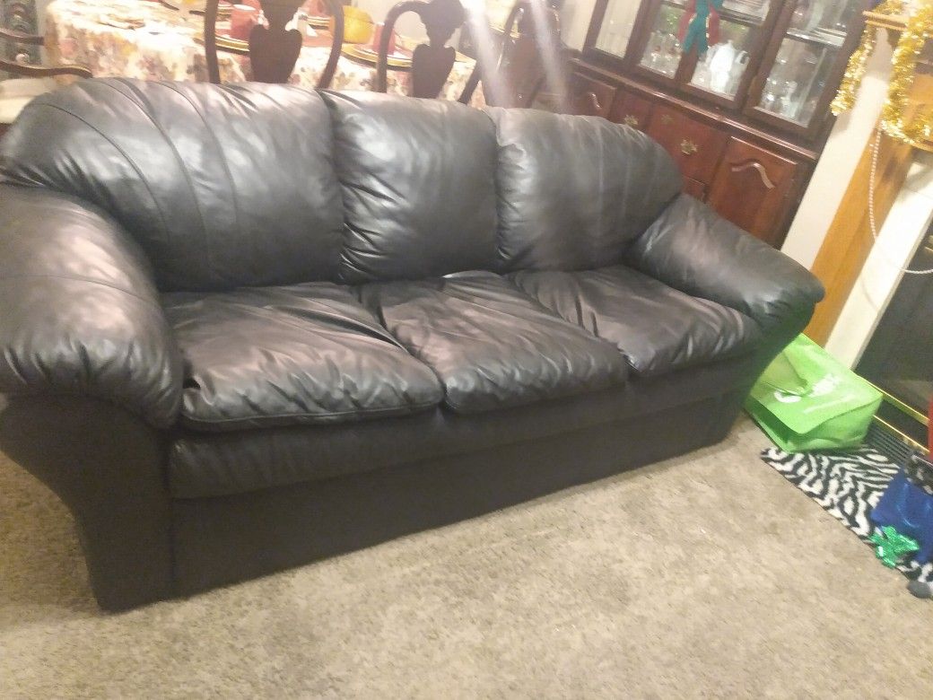 2 Piece Black Leather Sofa & Love Seat With Sofa Bed $999.