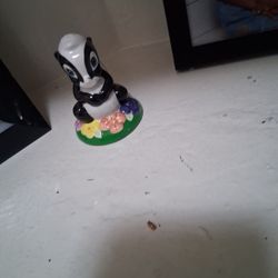 Porcelain Figurines Vintage