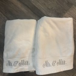 Mr and Mrs bath towels