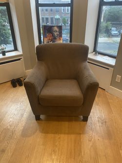 Armchair – $100 – Pickup Only