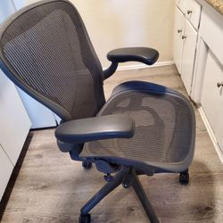 Herman Miller Aeron Chair Size C