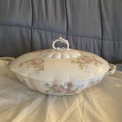 Alfred Meakin LTD England Royal Semi Porcelain Covered Dish Rose $10
