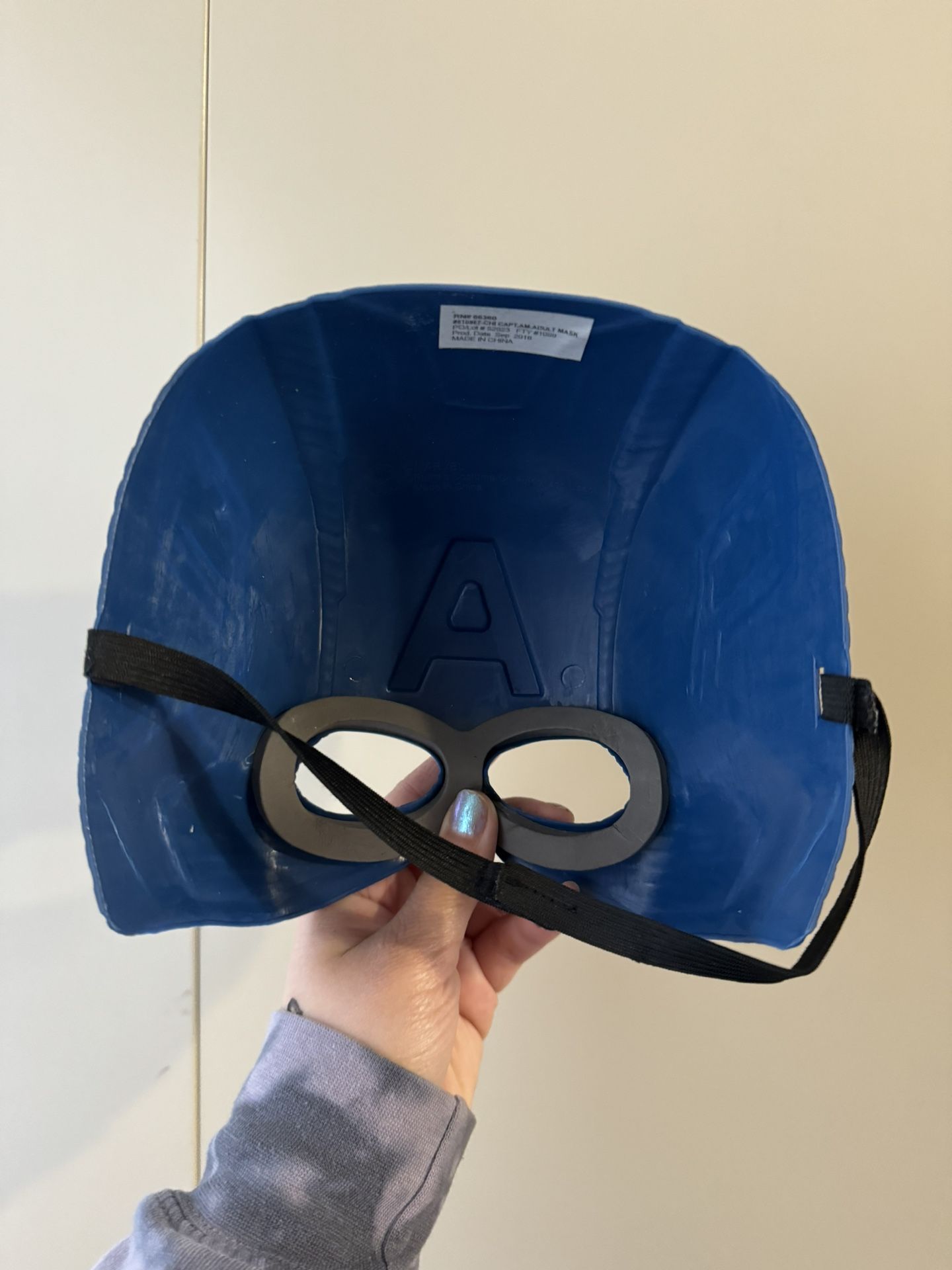 Adults Men's Marvel Avengers Deluxe Captain America Costume and Mask