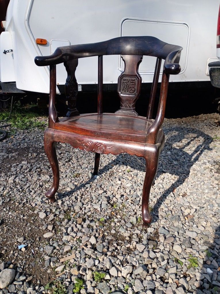 Chinese Horseshoe Chair