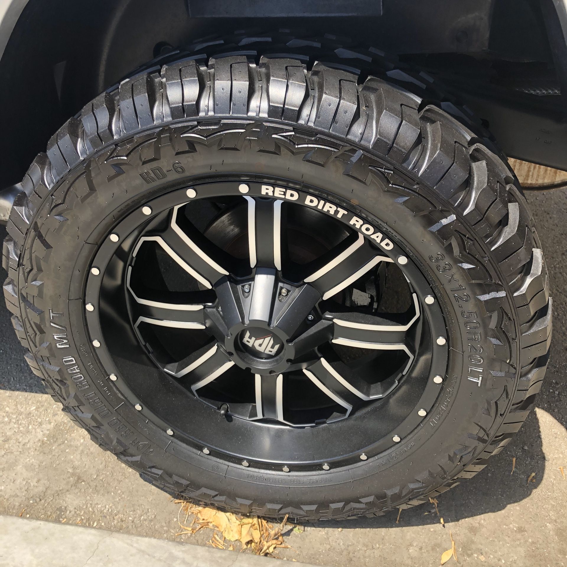 RDR Set brand new 33x12.50x20
