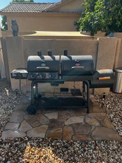 Char-Griller Texas Trio 4-Burner Dual Fuel Gas AND Charcoal Combo Grill with Smoker in Black- Includes Tank