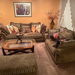 Exquisite Living room set