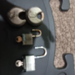 4 Pad Locks With Keys 