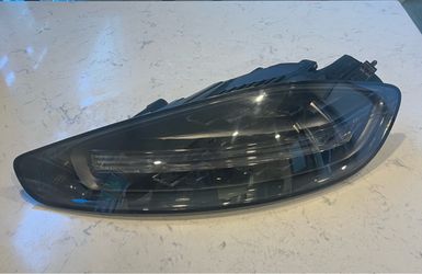 2017-2025 PORSCHE 718 CAYMAN 982 BOXSTER GT4 TAILLIGHT REAR RIGHT TAILLIGHT DARK/TINTED LENS 9P09four5096C OEM