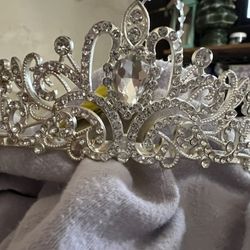 Tiara (Brand New)