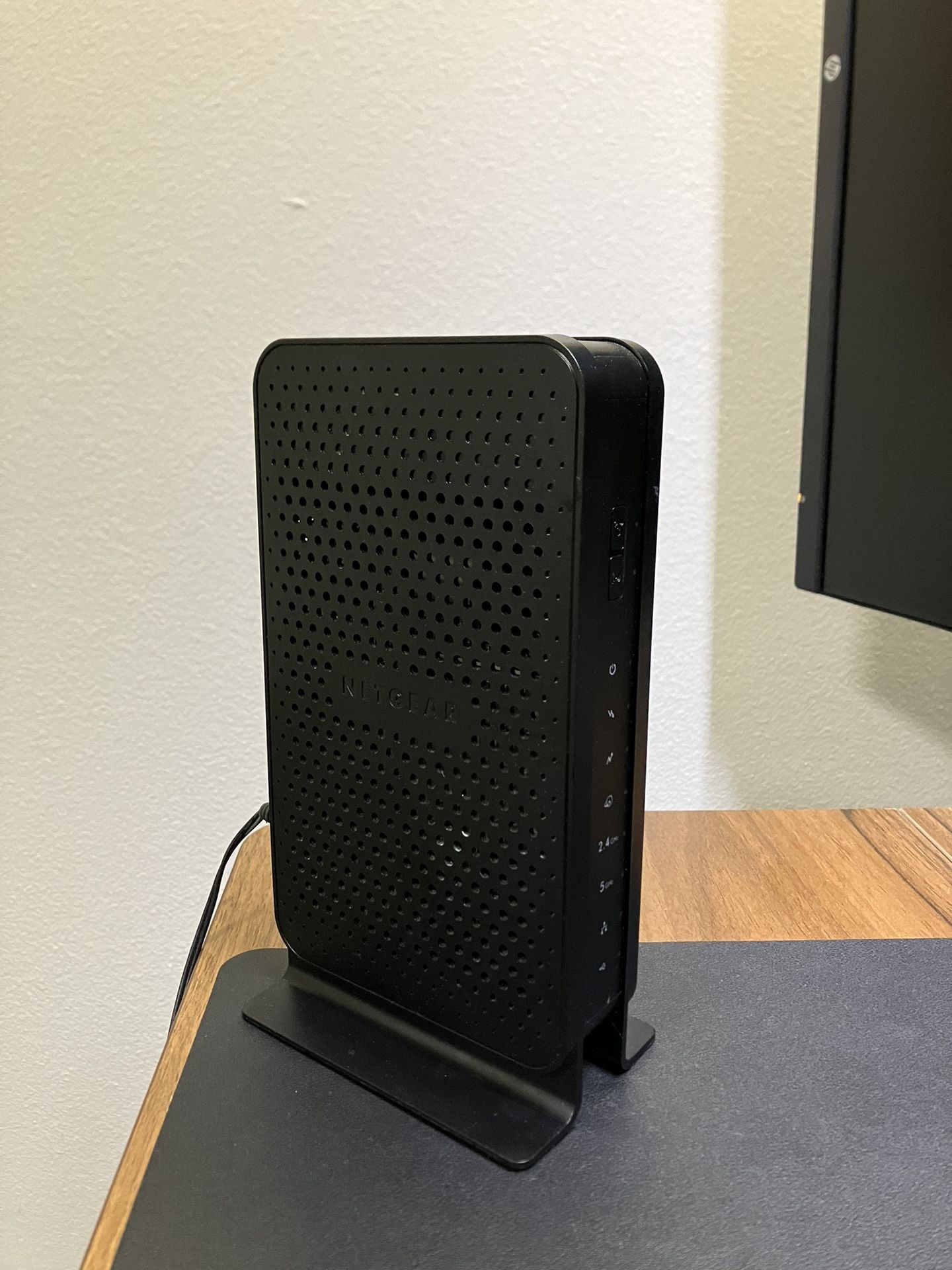 Netgear C-3700 Modem And Router