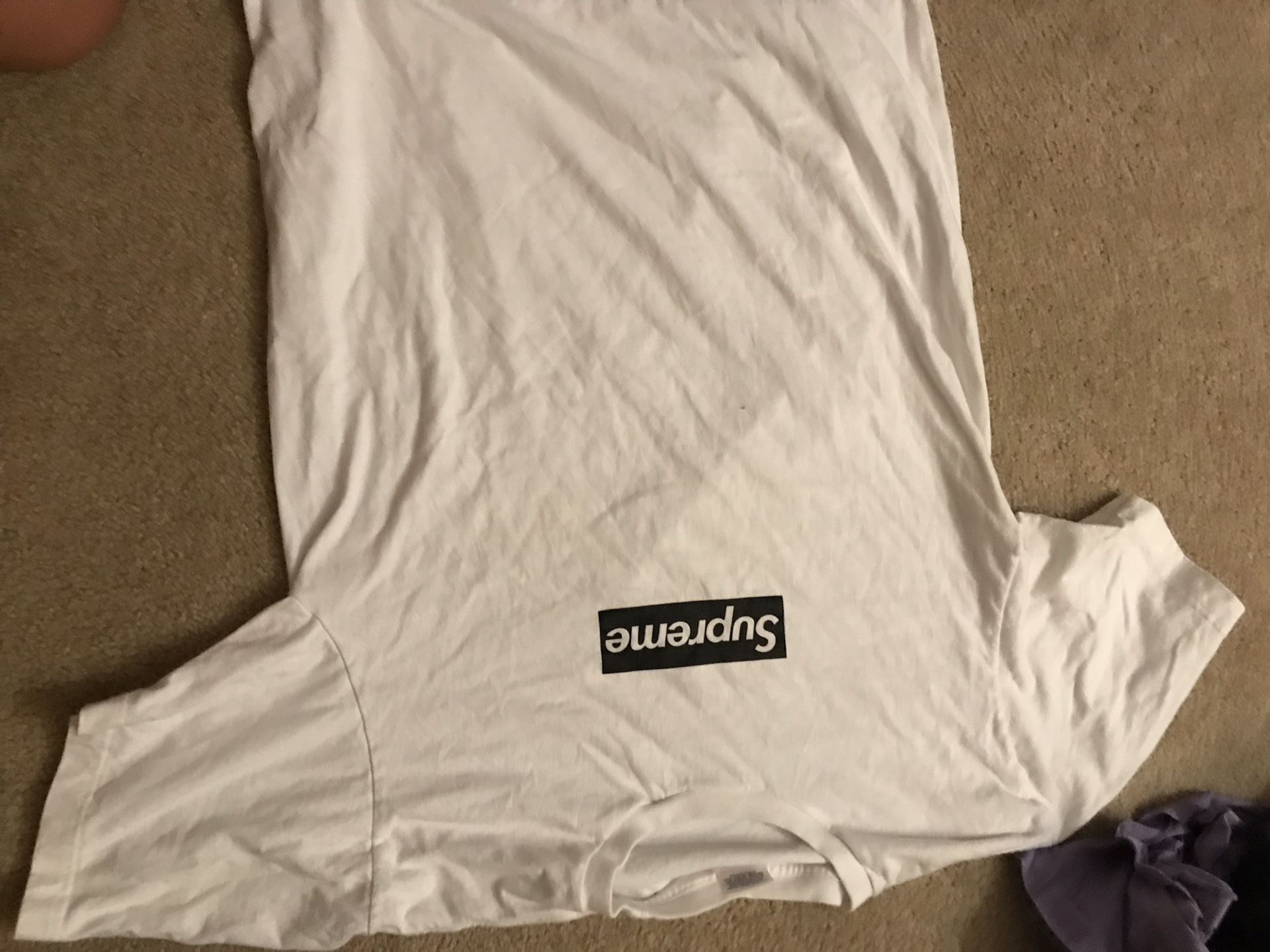 SUPREME PARIS BOX LOGO.