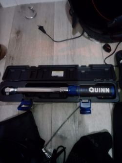 Quinn Torque Wrench with Case