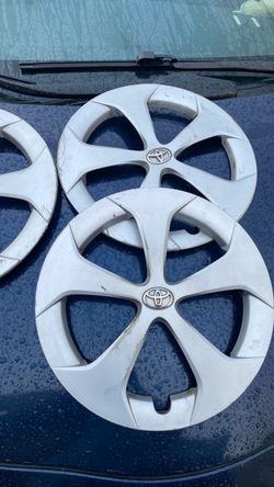 PRIUS HUBCAPS