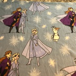 FROZEN II DISNEY. KIDS TRAVEL BLANKET
