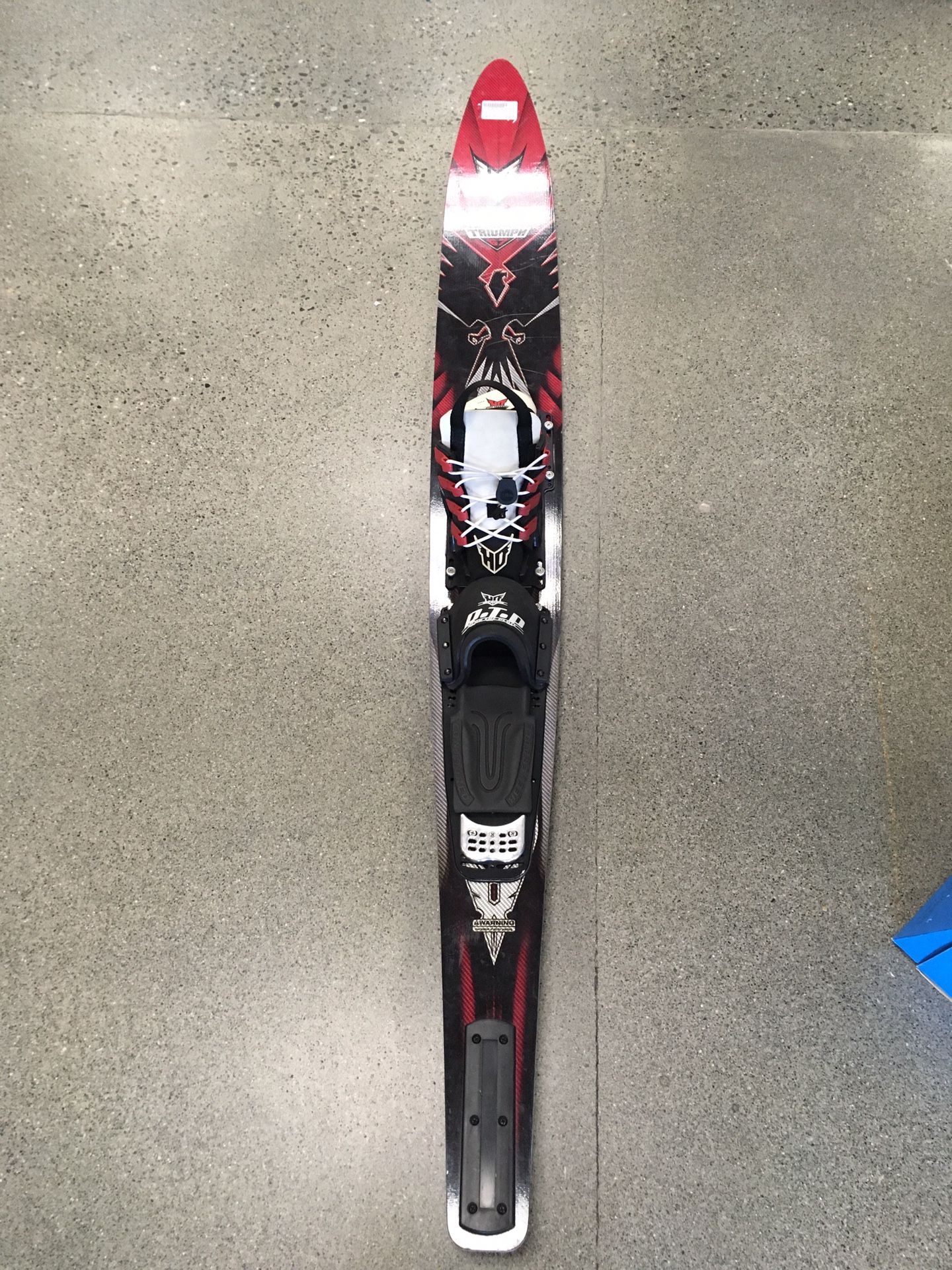 HO Triumph 67 Slalom Waterski W/Animal & RTP
