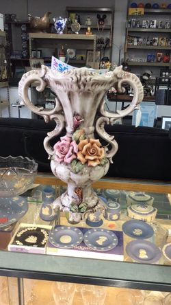 Vintage Capodimonte Large Floral Roses Double Handled Vase 💵 CASH ONLY 💵