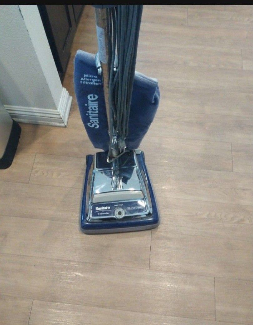 Electrolux Sanitaire S675A Professional Bagged Upright Vacuum Cleaner F&G Paper For Sale.