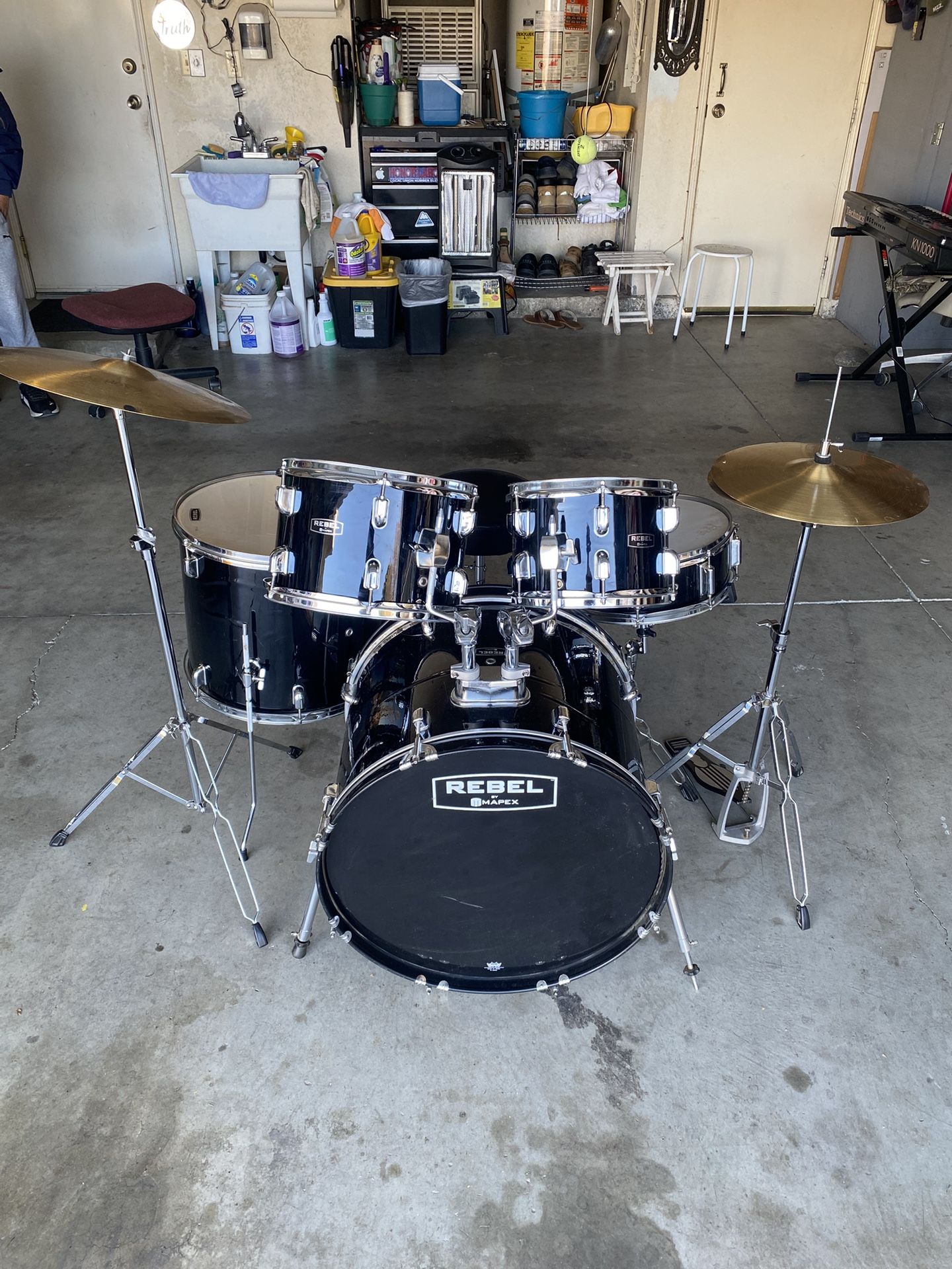 Rebel By Mapex Drum Set