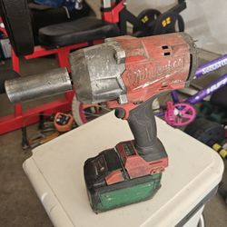 1/2 "Milwaukee  Fuel High Torque Impact With 3 Batteries