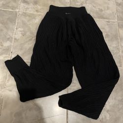 Nike Yoga Oversized Fit Jogger High Waist Wool Blend Knit Black SZ Small Pockets