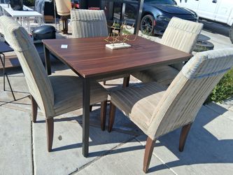 Dining table w/ chairs