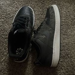 Nike low vision court