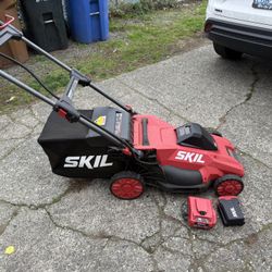Skil Lawn Mower / Charger & Battery Included 
