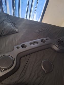 Empty Sound Bar