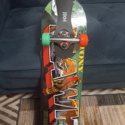 New Tony Hawk 31in Skateboard