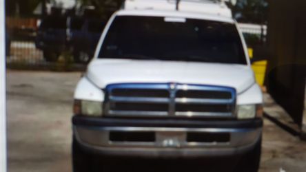 2001 Dodge Ram Pickup 2500 2dr Standard Cab SLT 2WD LB