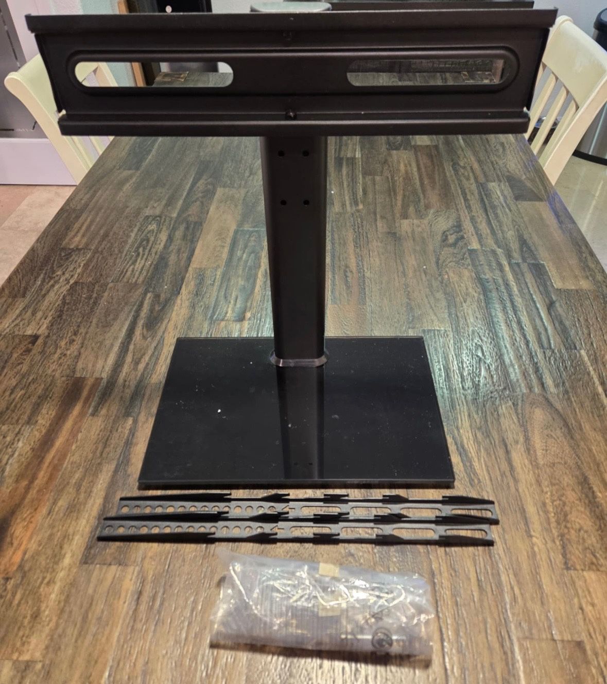 Universal Height Adjustable Swivel TV Stand For 32”-60” TV’s 