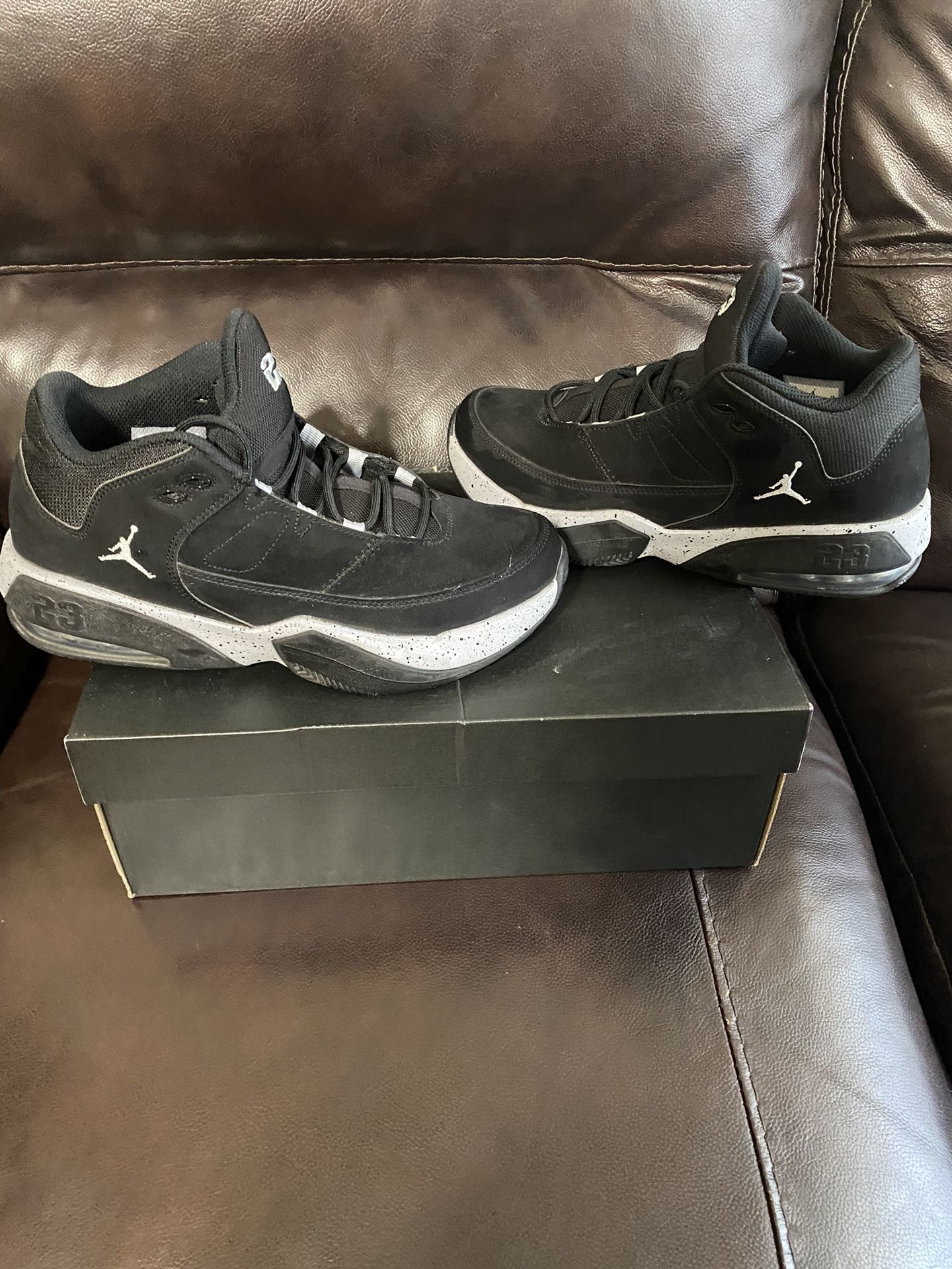 JORDAN MAX AURA 3 'BLACK WOLF GREY