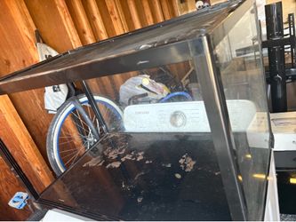 Large tanks aquariums for animals