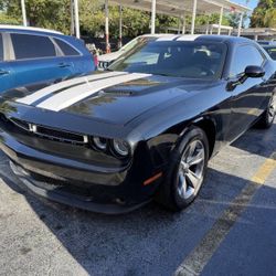 2016 Dodge Challenger SXT Plus 