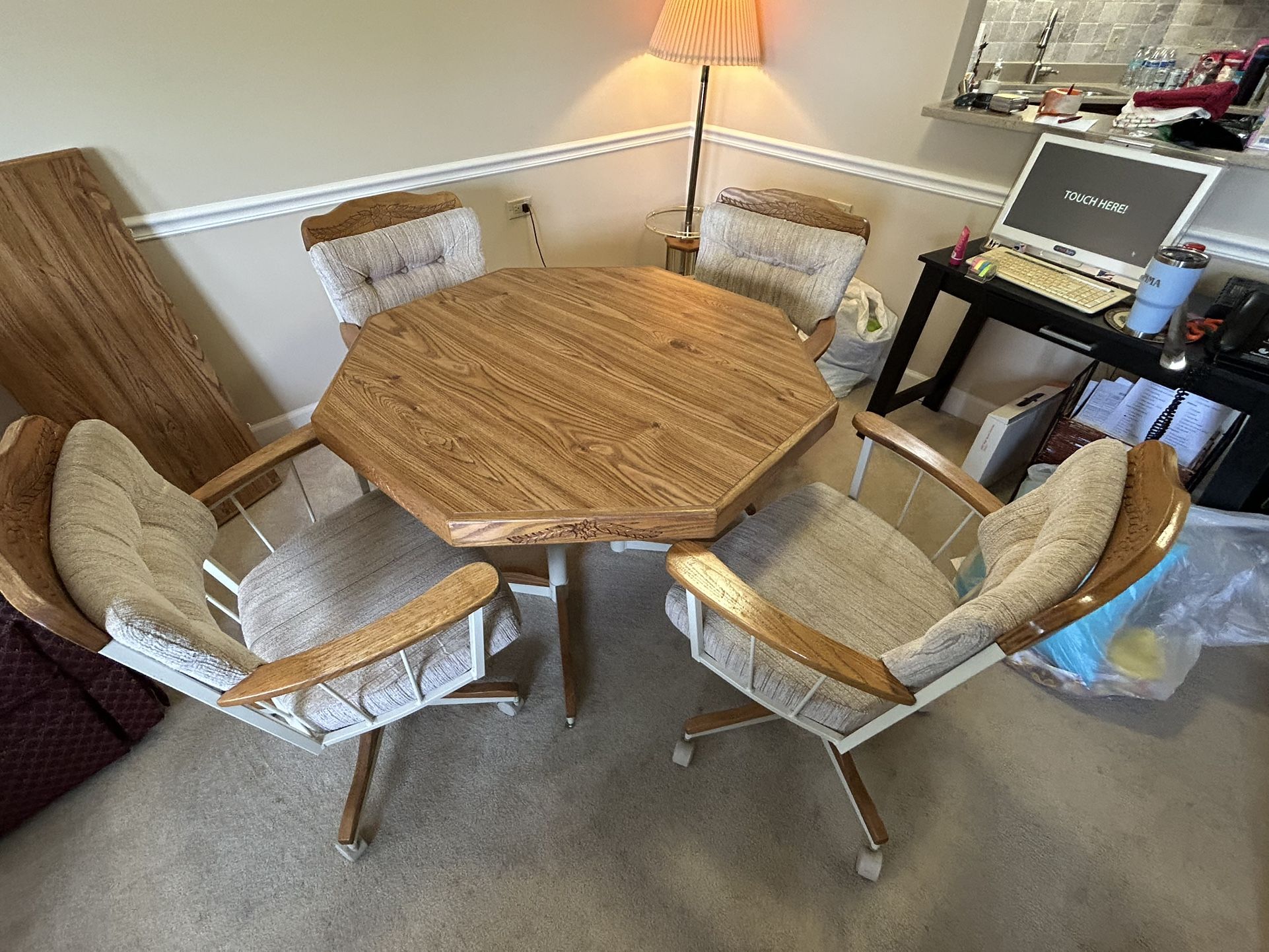 Free Dining Room Table And Chairs