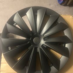 Tesla Wheel Covers With Multiple Center Logos
