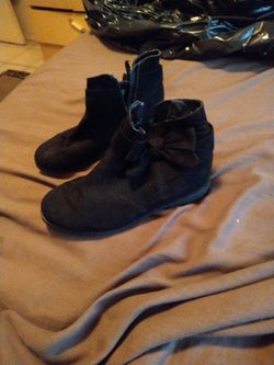 Girl Size 1 Black Boots