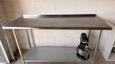 Stainless stell prep table