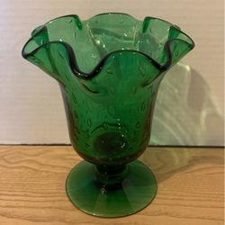 Hand Blown Green Glass Stemmed Vase Ruffle Edge Pinch 7.5" Pontil Pedestal Controlled Teardrop bubbles B21