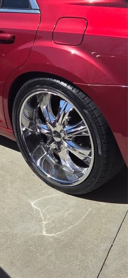 I’m selling some 24 inch rims five lug missing two caps. Tires are in good condition.