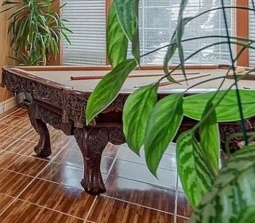 Beautifully Crafted Billiard/Pool Table With Accessories 
