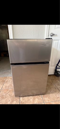 Vissani Stainless Steel Fridge with Freezer