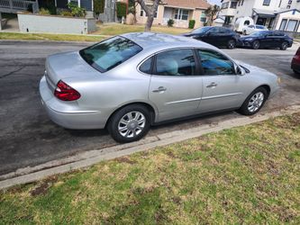Buick Lacrosse silver interior silver paint