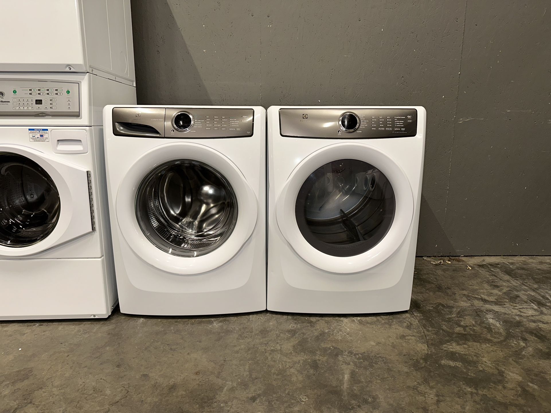 ELECTROLUX XL CAPACITY WASHER DRYER ELECTRIC SET 