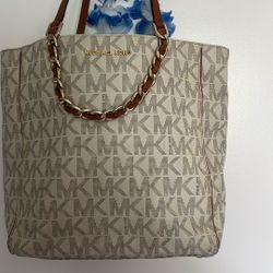 Large Michael Kors Purse 