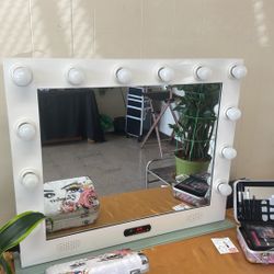LED Mirror White