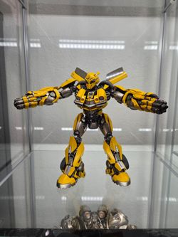 Threezero DLX ROTB Bumblebee